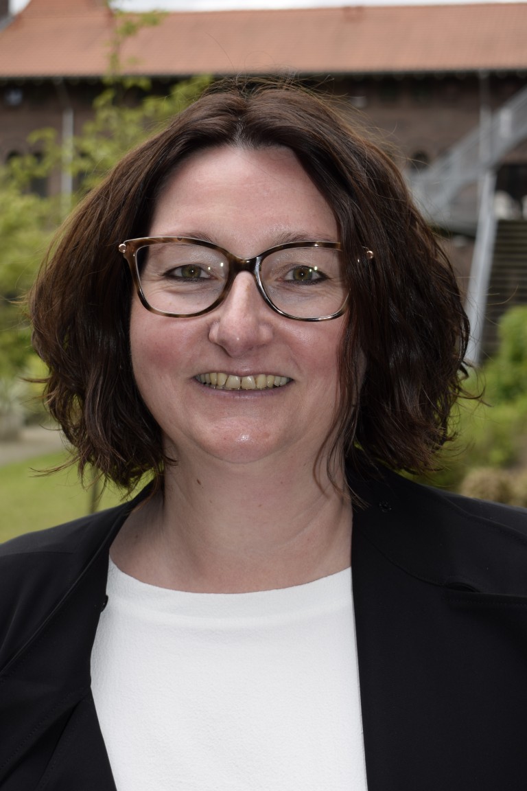 Dana van den Dungen, Het Hoge Zuiden
